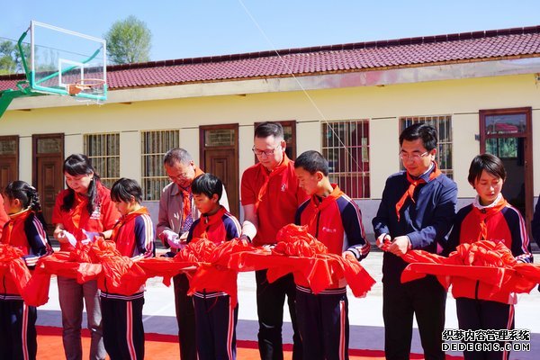 德力西电气甘肃会宁希望小学落成典礼剪彩仪式 德力西电气甘肃会宁希望小学落成典礼剪彩仪式
