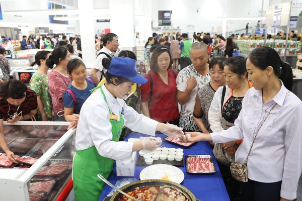 山姆成都店开业后会员络绎不绝 山姆成都店开业后会员络绎不绝