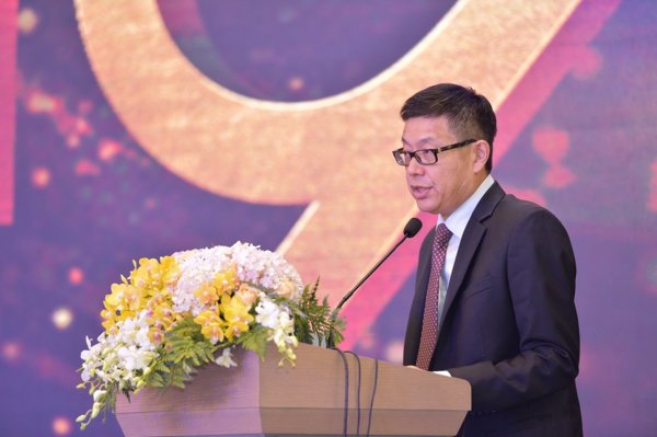必维集团高级副总裁,大宗商品、工业与设施事业部大中华区总裁王洵讲话 必维集团高级副总裁,大宗商品、工业与设施事业部大中华区总裁王洵讲话