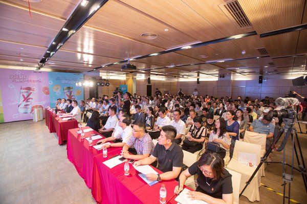 2018“极地科考 安利相随”专家巡讲活动现场