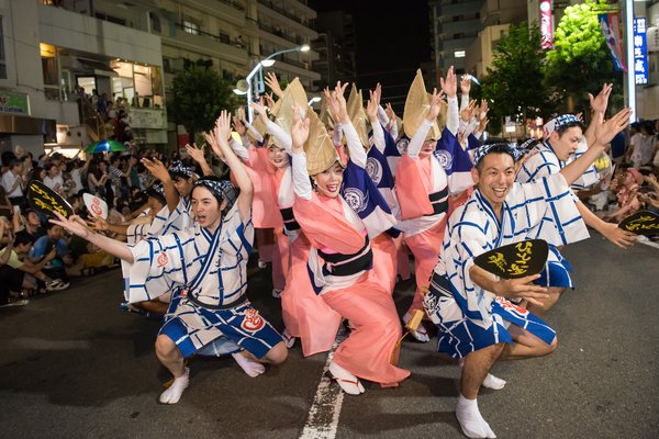 喜爱音乐与阿波舞的美食之城”高圆寺（Koenji）” (C)Tokyo Koenji Awa-Odori