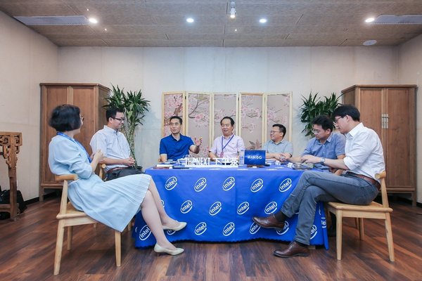 首期“THE NEXT下午茶”专家座谈会，以“AI&times;5G”为主题