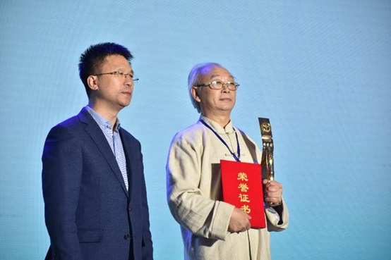 大赛特等奖获得者何华一
