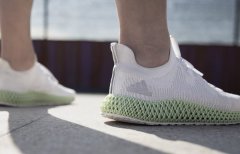 穿梭矢量未来 -- 阿迪达斯推出全新ALPHAEDGE 4D跑鞋