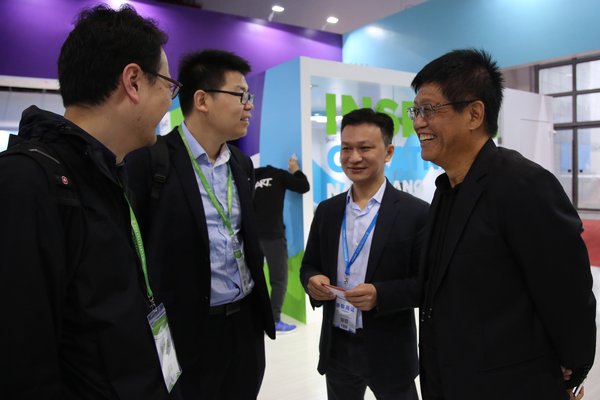 SMART董事长陈振国博士和中国区总经理李泱儒先生接待来访参观