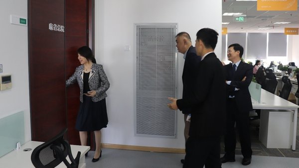 上海市卫生健康委副主任衣承东调研森亿智能