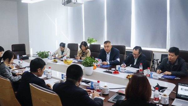 上海市卫生健康委副主任衣承东调研森亿智能