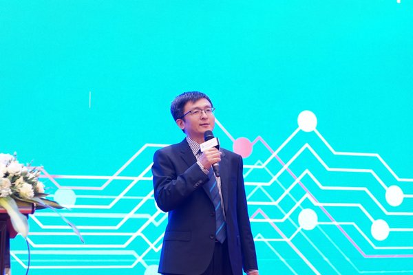 TUV莱茵大中华区商用与工业产品服务副总裁夏波先生发表致辞