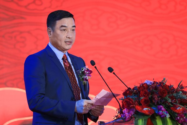 广东省晋江商会创会会长施能狮致辞