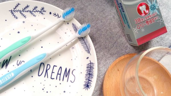 “刷大大”黑人宽倍爽牙刷