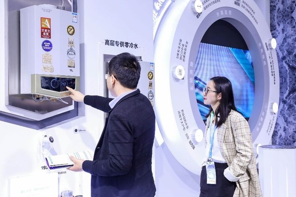 “零冷水”全系列燃气热水器及采暖热水两用炉