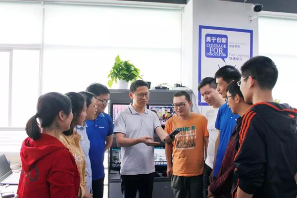 刘中秋及其团队