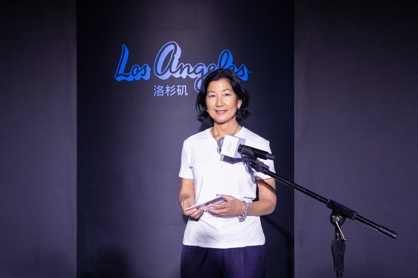 洛杉矶旅游局国际旅游高级总监仲思黛女士为活动致辞