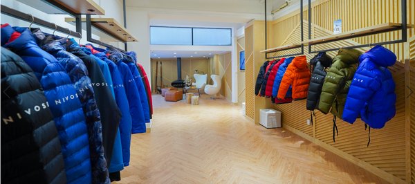 法国高山时尚成衣品牌NIVOSE尼渥丝品牌展示厅首发开幕
