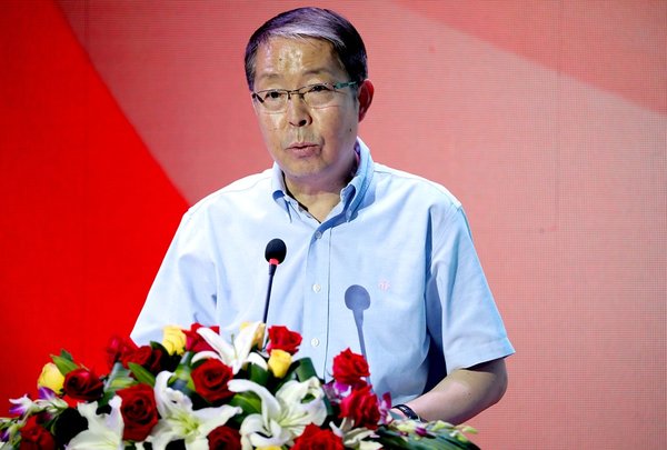 图为中国外文局副局长方正辉致辞