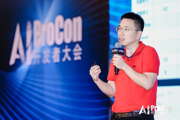 CSDN 创始人&董事长、极客帮创始合伙人蒋涛