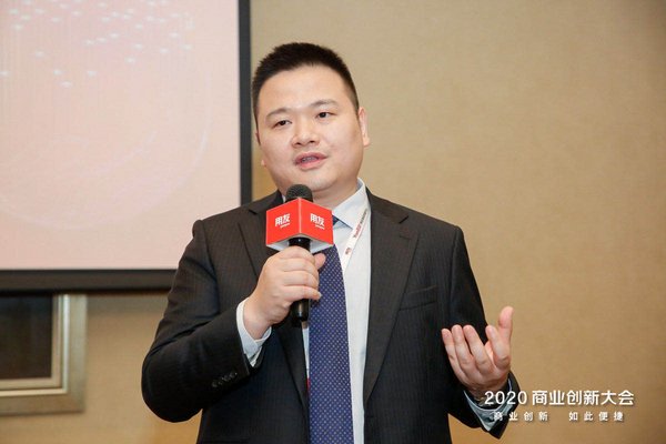 邓白氏中国区总裁、华夏邓白氏副董事长吴广宇先生 邓白氏中国区总裁、华夏邓白氏副董事长吴广宇先生