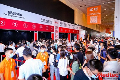 2020Medtec中国展观众登记处排起长队