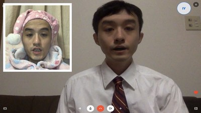 举个例子，用户早上起来睡眼惺忪还穿着睡衣，就可以使用自己的一张“打着领带，穿着白衬衫”的正装图片参加公司内部以及客户的Zoom视频会议，不用着急洗漱换装，也不会产生任何尴尬情况，轻松应对每天各种视频聊天和会议。