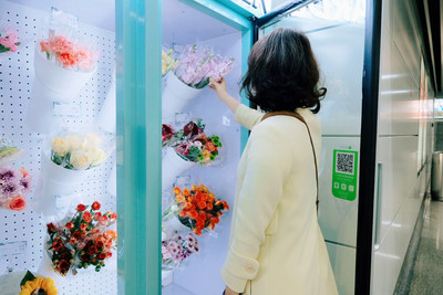 鲜花自助售卖机入驻成都地铁