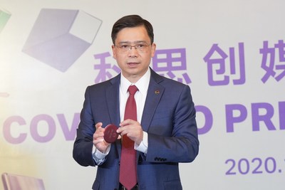 科思创涂料、粘合剂及特殊化学品业务部亚太区高级副总裁钟小斌讲解科思创解决方案