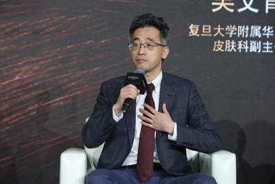 中国非公立医疗机构协会皮肤专业委员会毛发学组组长，复旦大学附属华山医院皮肤科副主任，植发中心主任吴文育教授