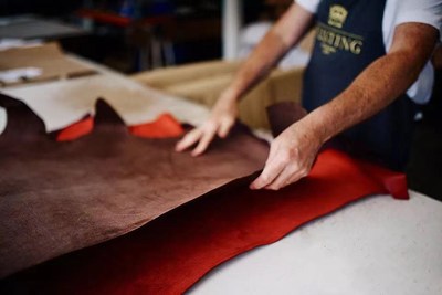 英国经典皮具品牌TUSTING：一百四十年匠心传承 深受英国皇室青睐