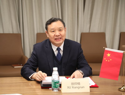 中国家具协会理事长徐祥楠先生发表讲话