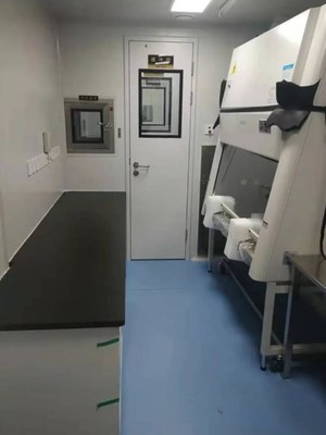同方股份自主研制移动式生物安全实验室内景