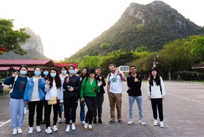 华尔街英语Adventure Club阳朔行合影