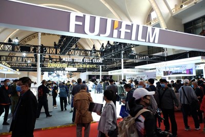 富士胶片携数码相机全系列及影像输出解决方案亮相P&E 2021