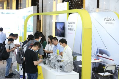第十三届国际汽车变速器及驱动技术研讨会纬湃科技展台